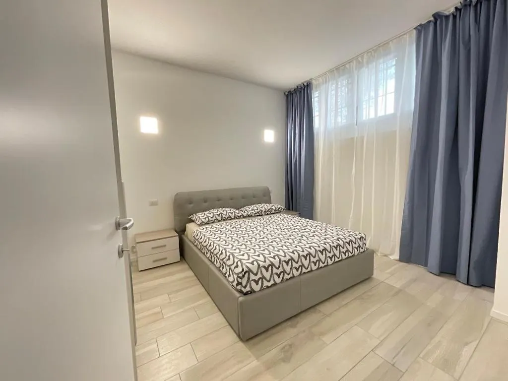 Milan New Apartments In Central 0*,